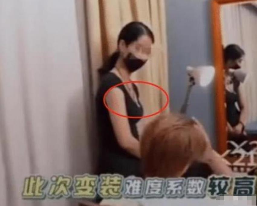 罗志祥：罗志祥和化妆师实锤？化妆师弯腰给小猪化妆，谁发现暴露的衣服了？