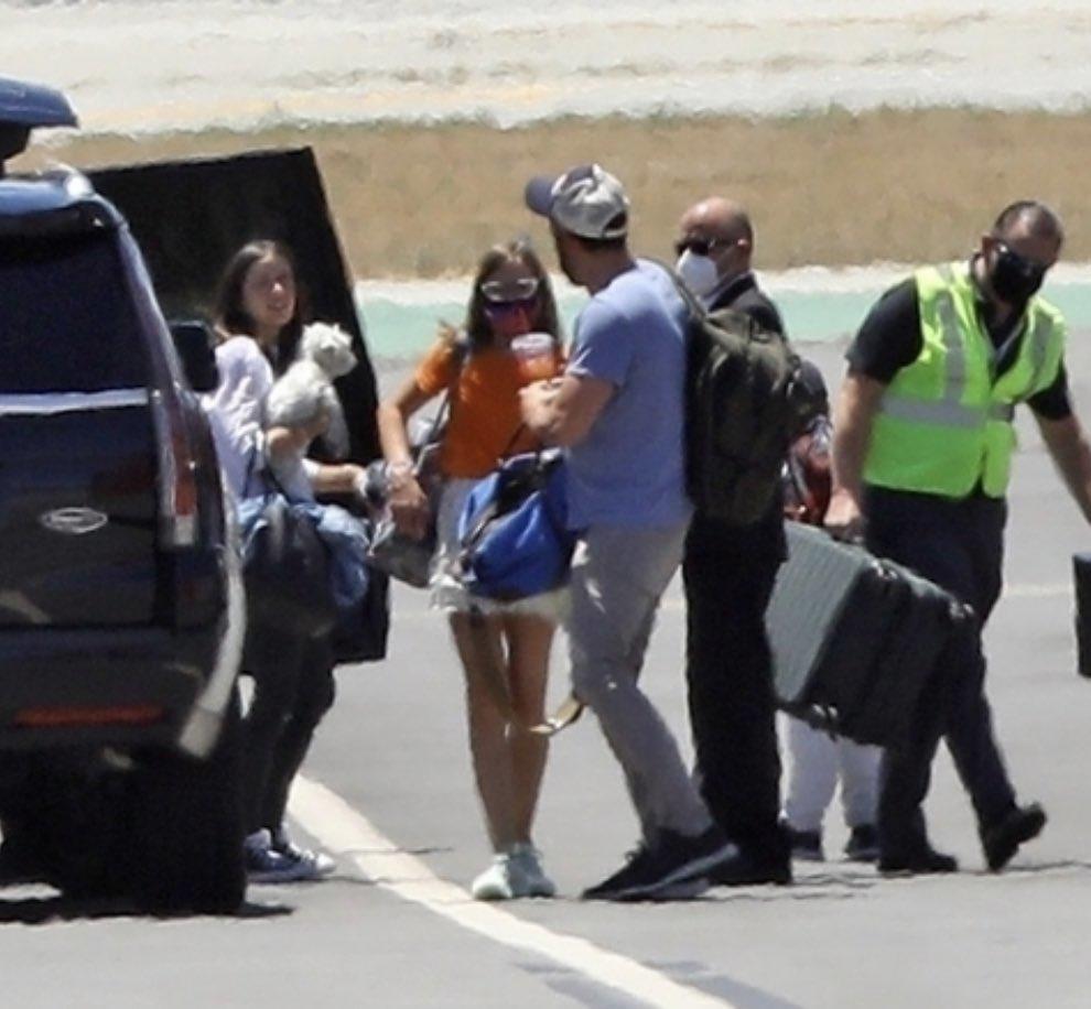 好莱坞|好莱坞最甜cp分手？！高富帅大佬抛弃“男友”，热恋甜美邦女郎