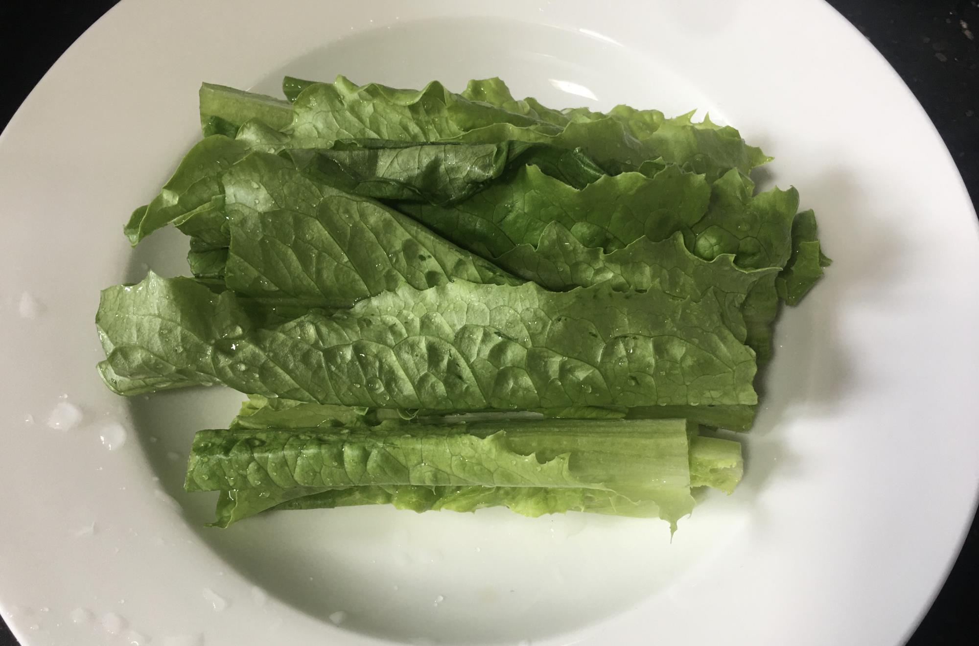 「」抓住减肥最佳季，这菜热量忽略不计，一周吃2次，裤子穿回S码