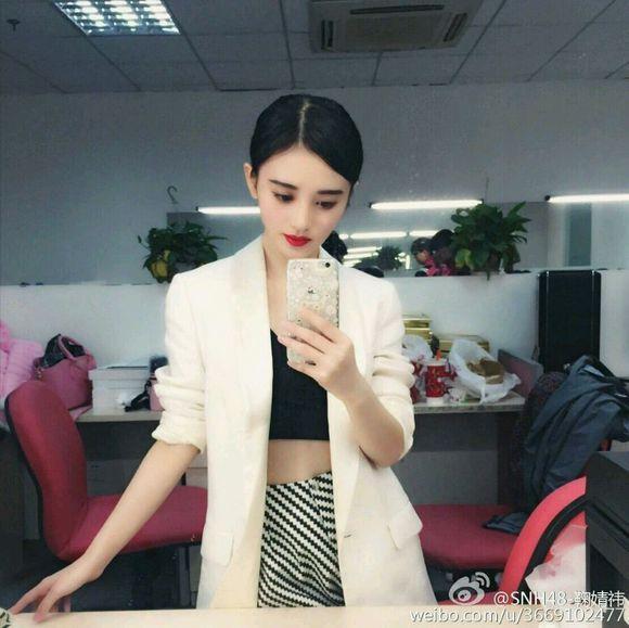 迪丽热巴|段小薇变港风美女？水军尬吹太明显！这些女星才是刘海封印了美貌