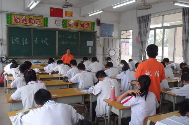 高考作文|2018高考满分作文《酒》，全篇只字未提“酒”，却让老师为之感叹