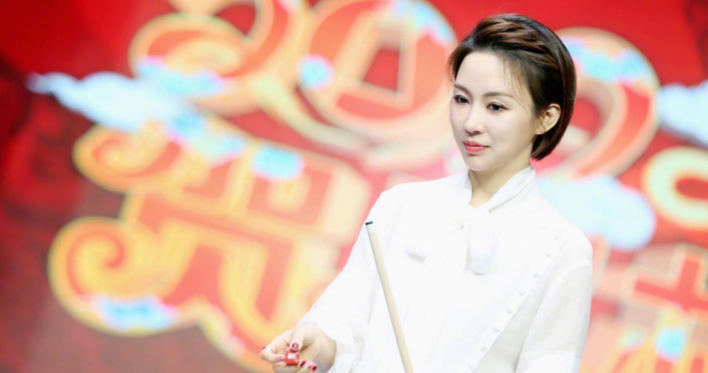 「潘晓婷」九球天后潘晓婷，38岁仍楚楚动人！典型的白富美 却仍是黄金剩女