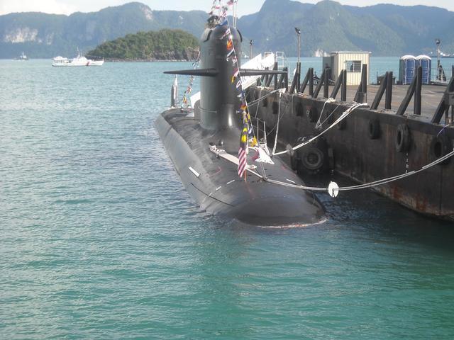 菲律賓采購法國潛艇，雙方激烈爭論討價還價，突然一句話現場安靜-圖2