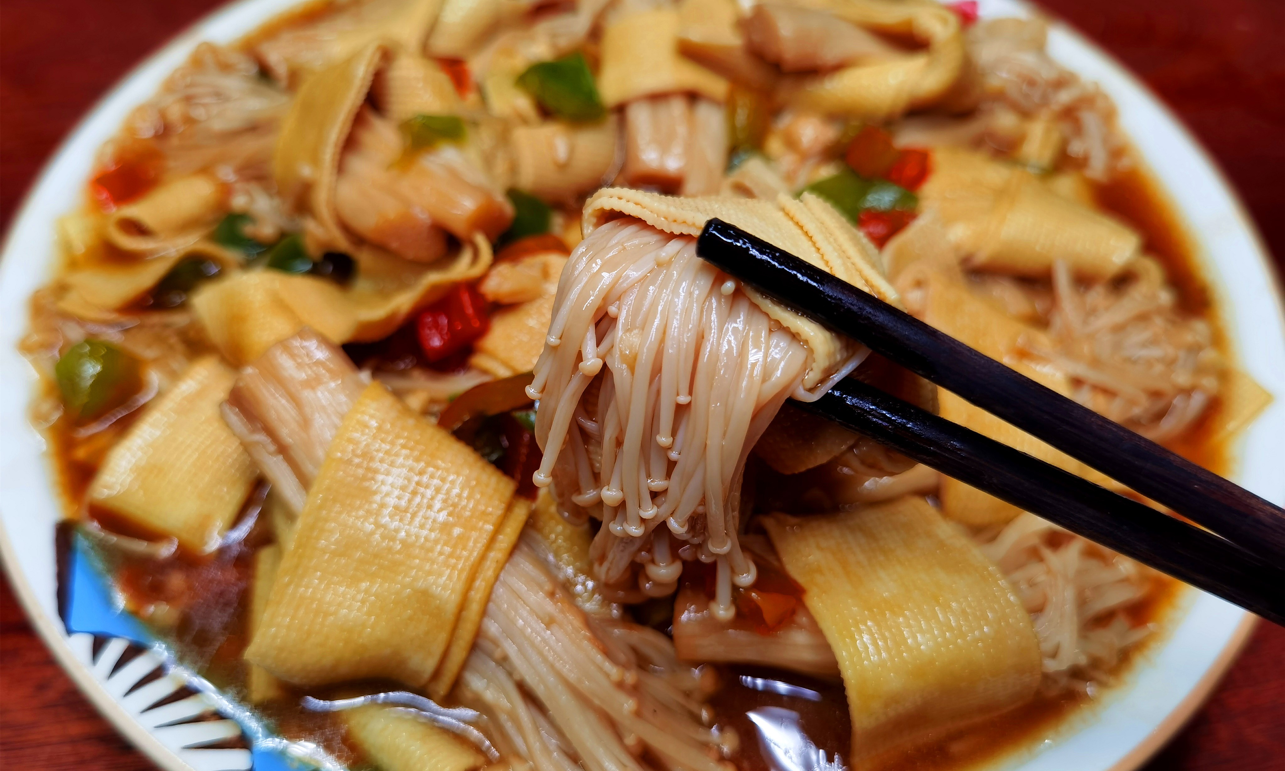 豆腐皮|入秋后，吃鸡鸭鱼肉，不如多给孩子吃它，才3块钱1斤，家家吃得起