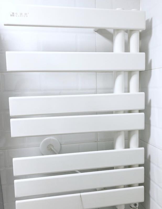 【】厨房、卫生间面积小别乱装！学她家这样设计，是真的非常好用