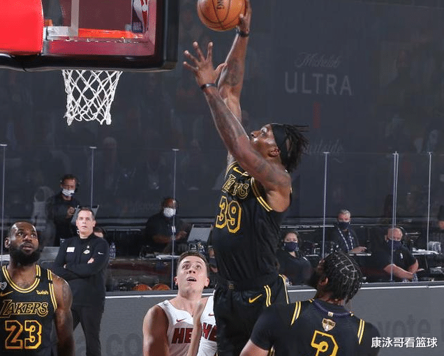 德怀特·霍华德|联盟第一！联盟第一！加盟湖人涅槃重生，从万人嫌变成联盟香饽饽