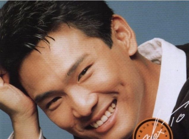 【杜德伟】为娶小24岁娇妻,比岳母还大一岁也不觉得丢脸,今54岁老来得子
