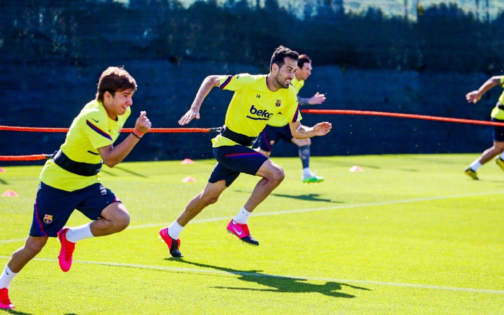 西甲：晚上8点，西甲复赛时间确定！50天11战，梅西巴萨迎巨大考验！