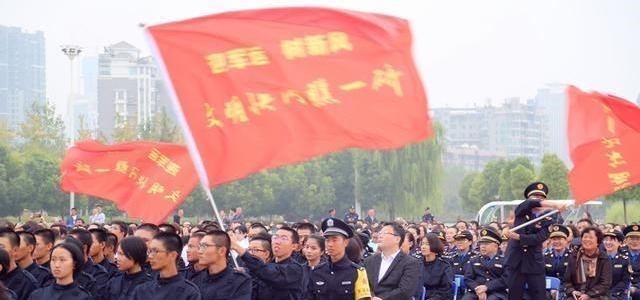 【美国派】武汉军运会后，美国派专机接走了五名“特殊”士兵引人猜疑！