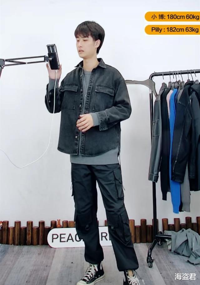 |浙江男子“小张”被浴室玻璃门割伤手维权，却因颜值登上热搜榜一