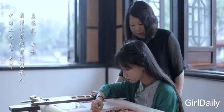 李子柒|李子柒被抄袭第400天:我花2年拍的视频,被你用5分钟占为己有