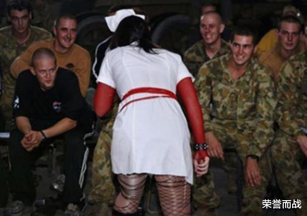 澳洲當紅女星去阿富汗勞軍，竟然輪流陪士兵睡覺，軍方：丟人現眼-圖3
