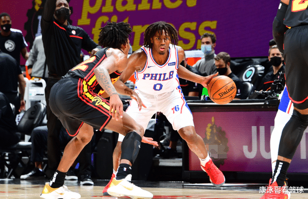 老鹰队|爆冷18分大胜！老鹰6人得分上双，恩比德24+11，霍华德7+11创纪录