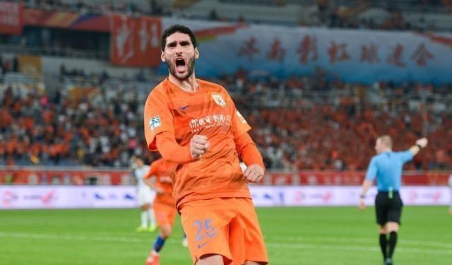 中超|中超联赛首轮最佳阵容，恒大人才5人入选，年轻门神中超首秀惊艳