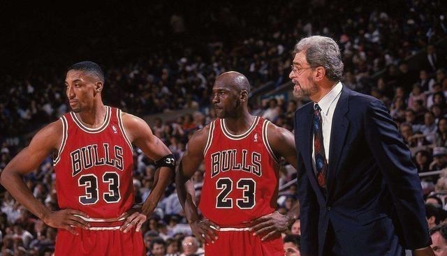 #迈克尔·乔丹#乔丹选的最强五人组,能82场全胜?遇到另外几个人恐怕十连胜都难