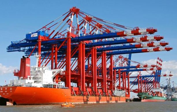 |国际贸易一夜变天，11国向中国示好，美国终究还是被取而代之