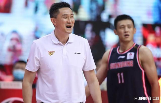 浙江男篮|广东27连胜之夜，杜锋不喊一次暂停，但最动容却是浙江这对师徒