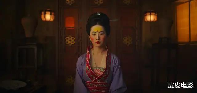 [花木兰]刘亦菲刚在伦敦参加完首映礼，3小时后《花木兰》撤档，损失大了