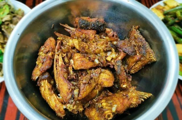 豆腐■周末请公婆来家吃饭，我做了一桌菜，老公看了很生气，不知道为啥