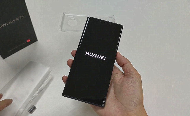 【华为mate30】都不支持5G，华为Mate30Pro和iPhone11谁会更加难受？