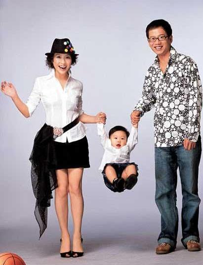 李静|就在1天前, 从央视裸辞后身价数十亿, 嫁史可前夫的李静又曝新情况