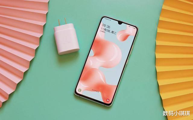 5G|三星5G从4499跌1800！全面屏+4500毫安+三摄，依旧不是很香