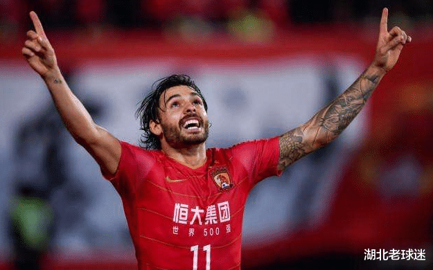 国足▲国足冲击12强又遭打击！两大归化球员遇阻碍，世预赛出战成疑