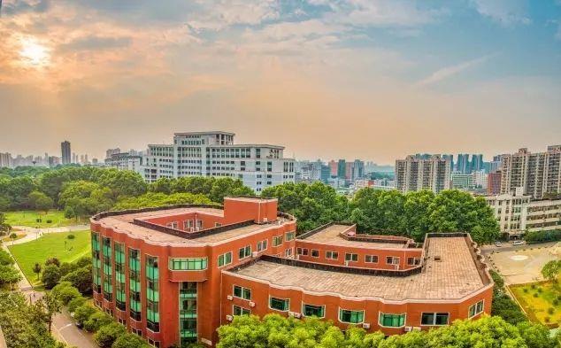 高校▲2020年师范类大学排名,北师大位居榜首,东北师范退步明显!