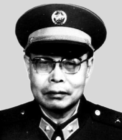 「抗美援朝」开国少将被埋地下，2只苍蝇成为救命恩人，从此终生不打苍蝇！