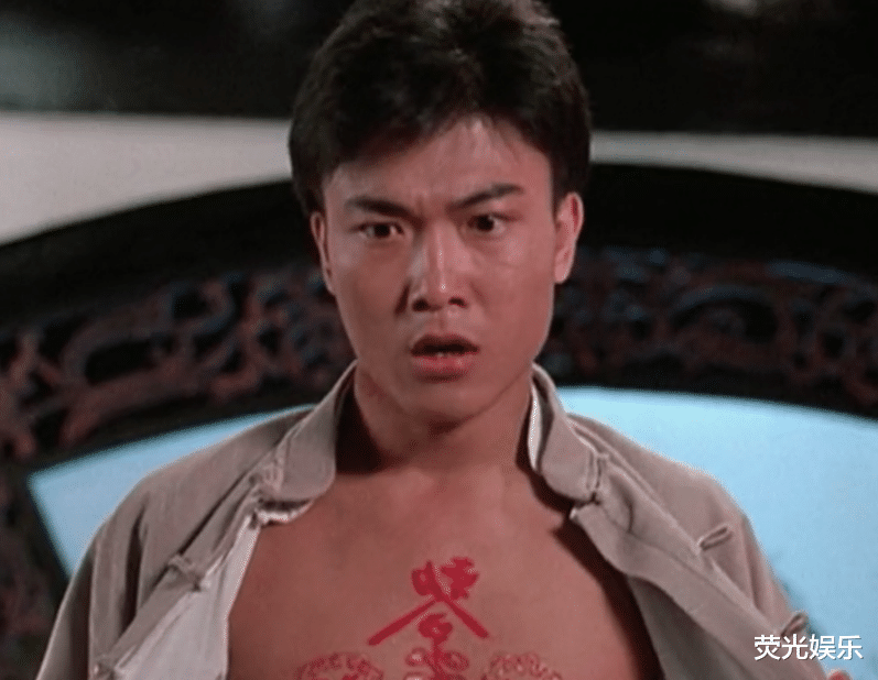 钱小豪：钱小豪与两个儿子同框，当看到两个儿子颜值后，网友：差距真大