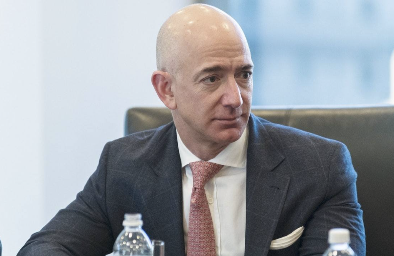 蓝牙耳机|全世界布局的电商巨头亚马逊,为何到了中国就水土不服了?