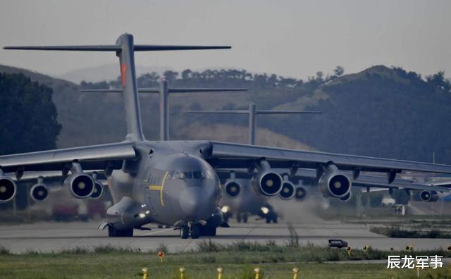 「运-20」运20接连飞向4国支援，把防疫运输当练兵？绝不亚于一次实战