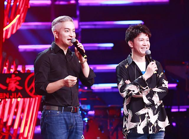 #高进#成名之路异常艰辛。歌红人不红，如今问鼎华语乐坛