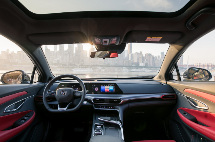 长安汽车|长安“梦幻座驾”成功了，连续4月销量破万，顶配只要13.39万元