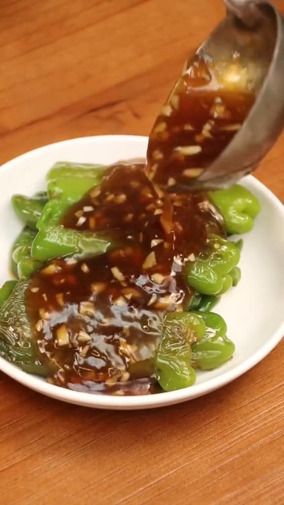 黄瓜▲吃了30年才知道，蔬菜中它维C最高，是黄瓜5倍，西红柿的8倍