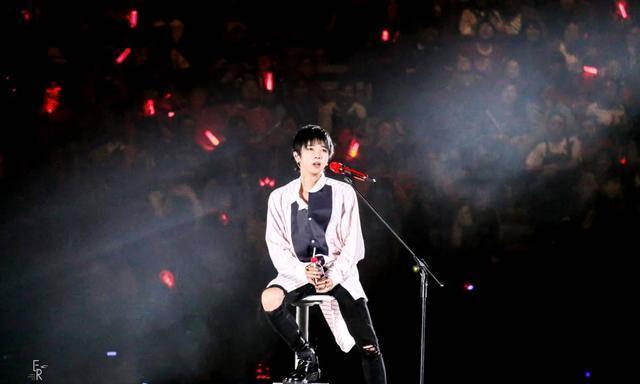 薛之谦■华语男歌手热度榜，肖战未进前十，薛之谦第四，榜首无人能敌