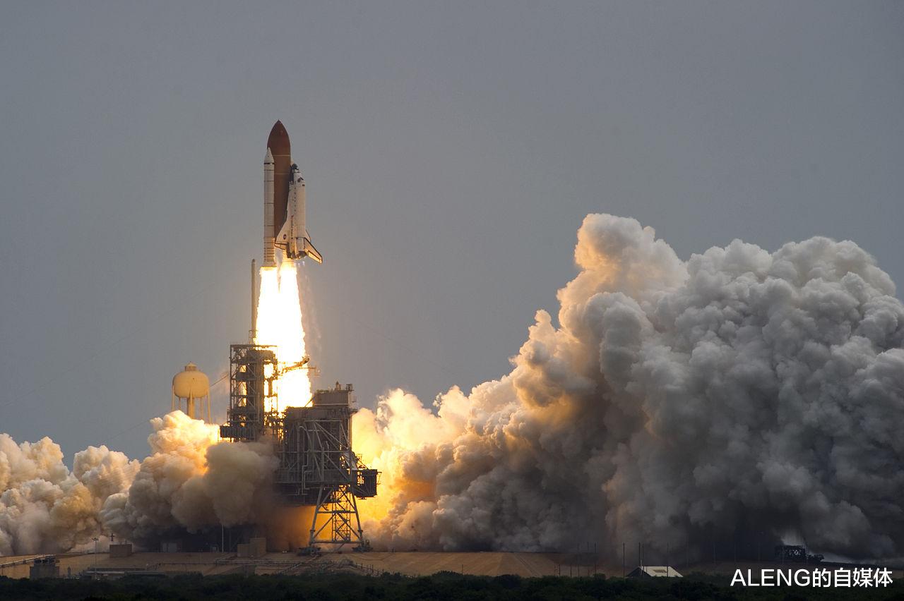 『外星人』马斯克的高光时刻：一文看懂Space X公司的首次载人发射