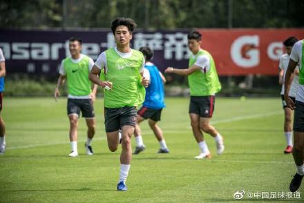 中甲■疯狂6-3!深足热身横扫中甲队,外援锋霸戴帽港籍新星又进世界波