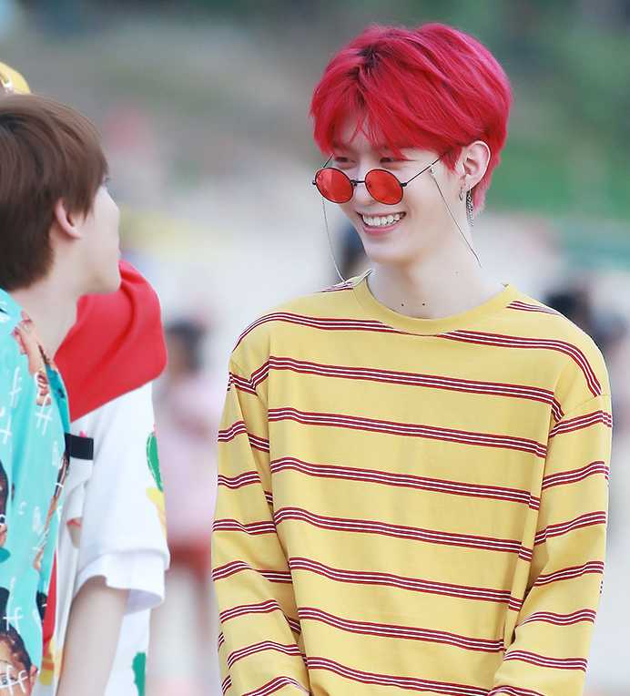 甄子丹|“染发像换脸”的明星盘点:王一博变酷帅,而他直接认不出