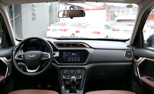 瑞虎3|奇瑞瑞虎3：我到位了，降到4.99万，四轮独悬配CVT，真没