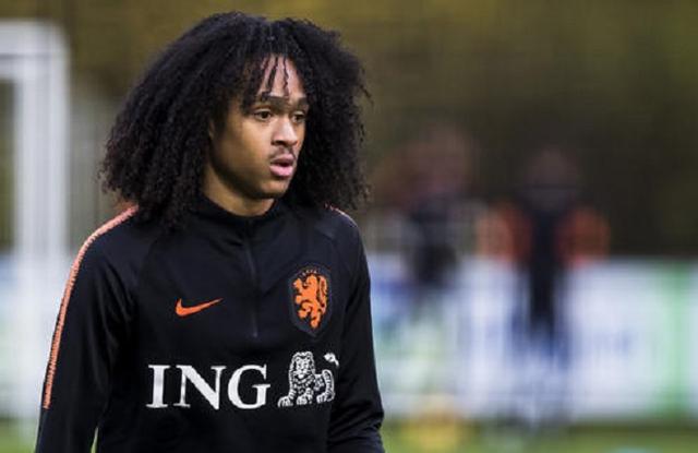 国足|19岁黑人足球天才归化国足？华人母亲坦言：必须回国踢球