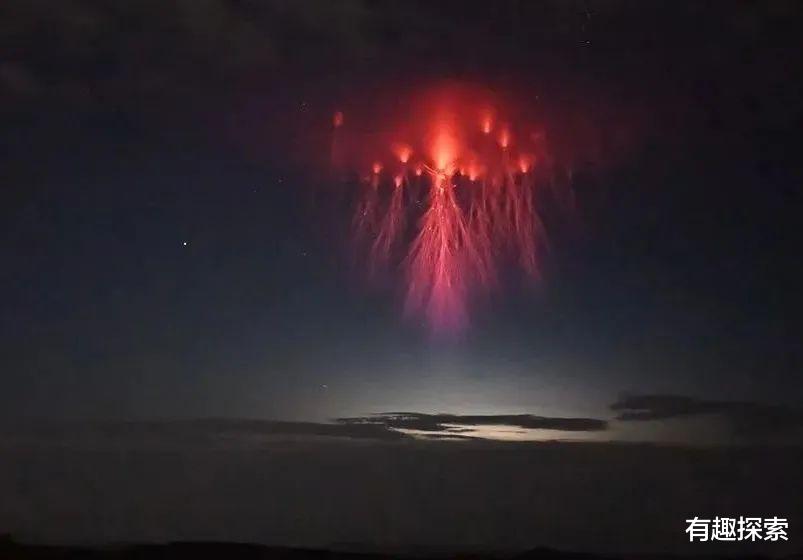 太空|相当满月亮度900倍,8月山东滑落明亮火球,将夜空变成蓝色