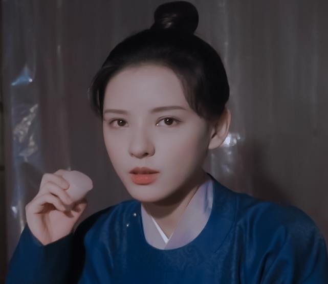 成毅|成毅要霸屏了？《长安诺》热播中，又官宣三部剧，女主颜值都太高