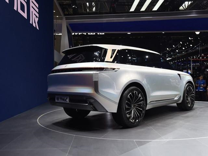 大众途观@东风要逼死大众!廉价“路虎揽胜”曝光,配大七座才15万,瞧不上途观