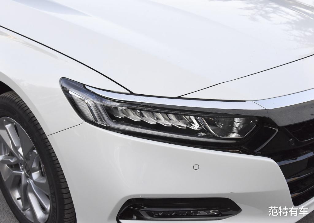 本田雅阁|这才是B级车王，车长4米9，满油1330km，月销近2万，碾压帕萨特