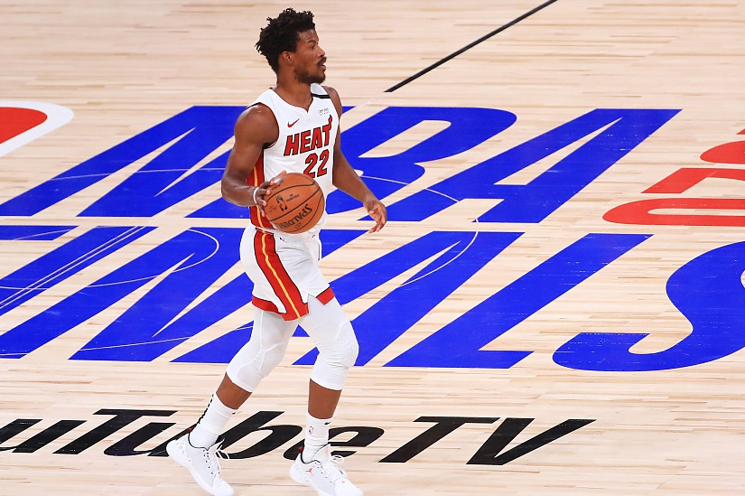 巴特勒|击败湖人后,巴特勒强硬表态,斯波达成里程碑,巴特勒也受伤了?