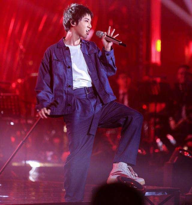 「华语乐坛」歌坛“人仙妖魔”四大唱将，新生代最后的牌面，他们能否站出来？