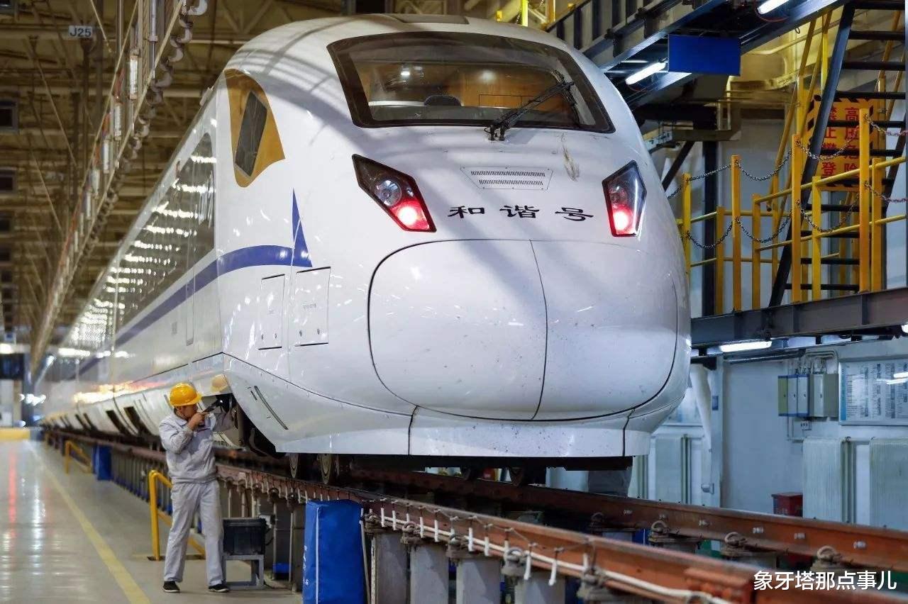 本科线|致高考生:本科线下10分,选择这四类专业,不复读也有好前程