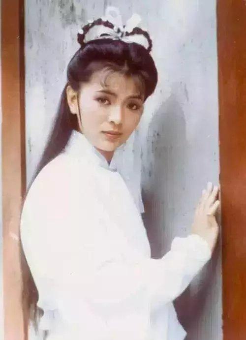 「唐艺昕」60岁陈玉莲容貌大变，周润发为她自杀，拒绝刘德华，如今怎样了？