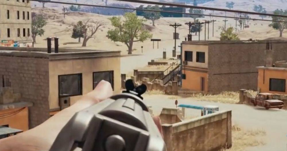 [外挂]和平精英：快速锁敌原来这么简单，堪比外挂，以前的鸡都白吃了！